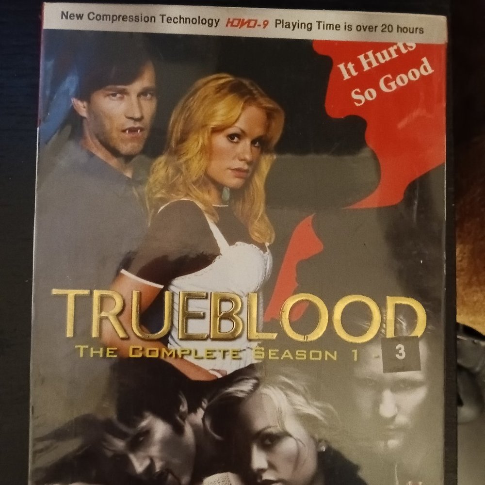 TRUE BLOOD THE COMPLETE SEASON 1-3